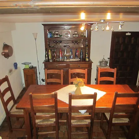 D'hotes Cal Barbe Bed & Breakfast 3*